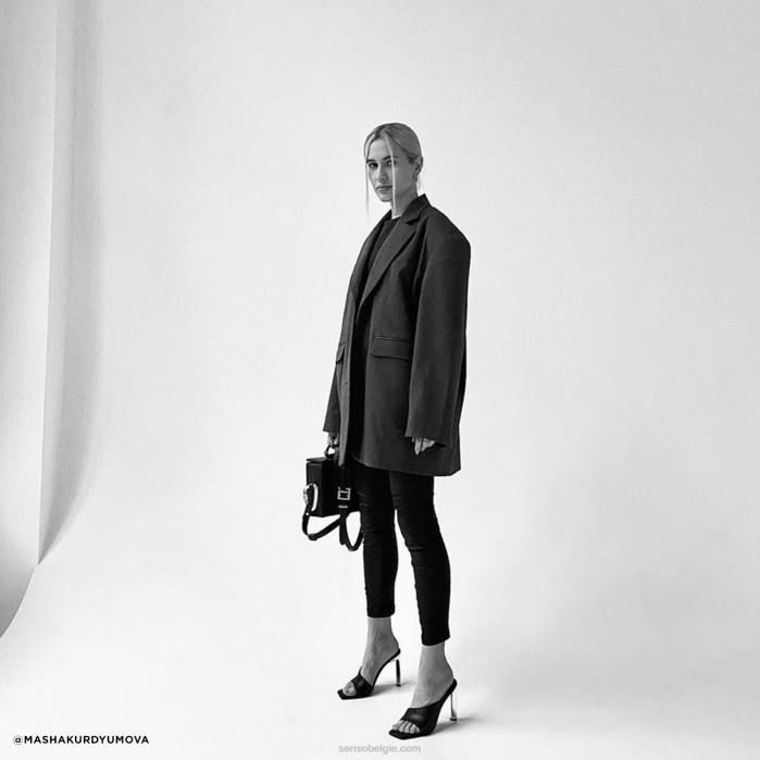 4P28347 Senso handtekeningen wilhemina en ebbenhout